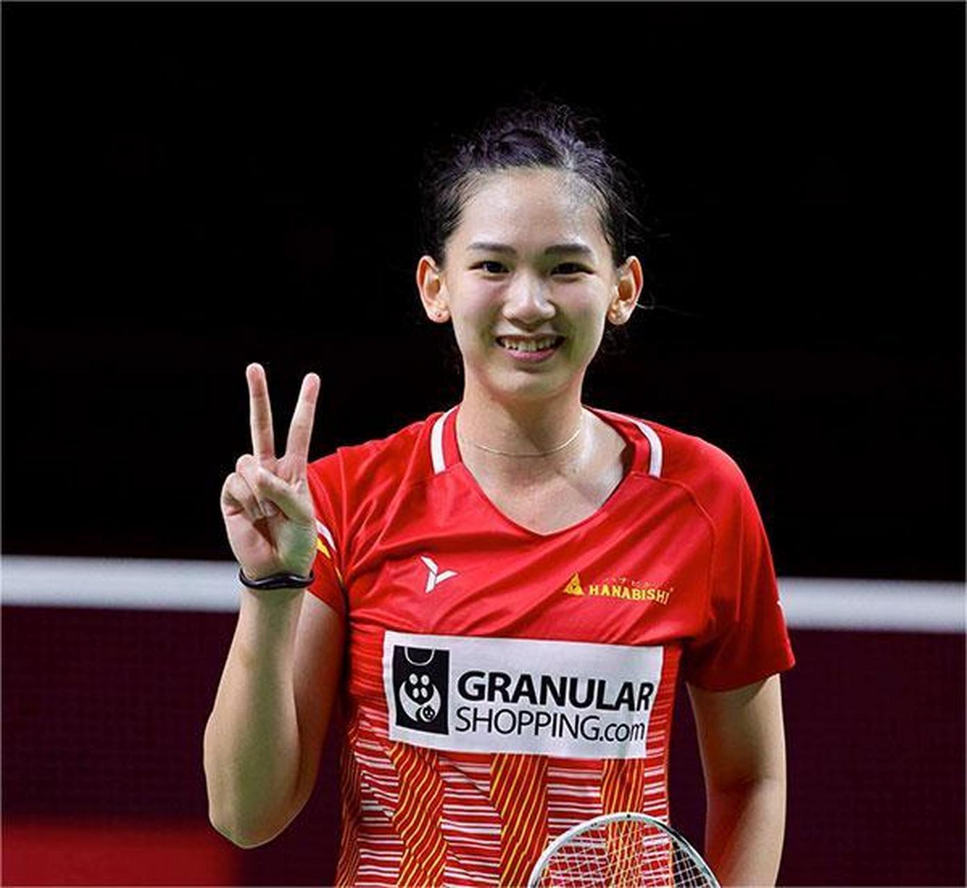 样年轻且具 样年轻且具